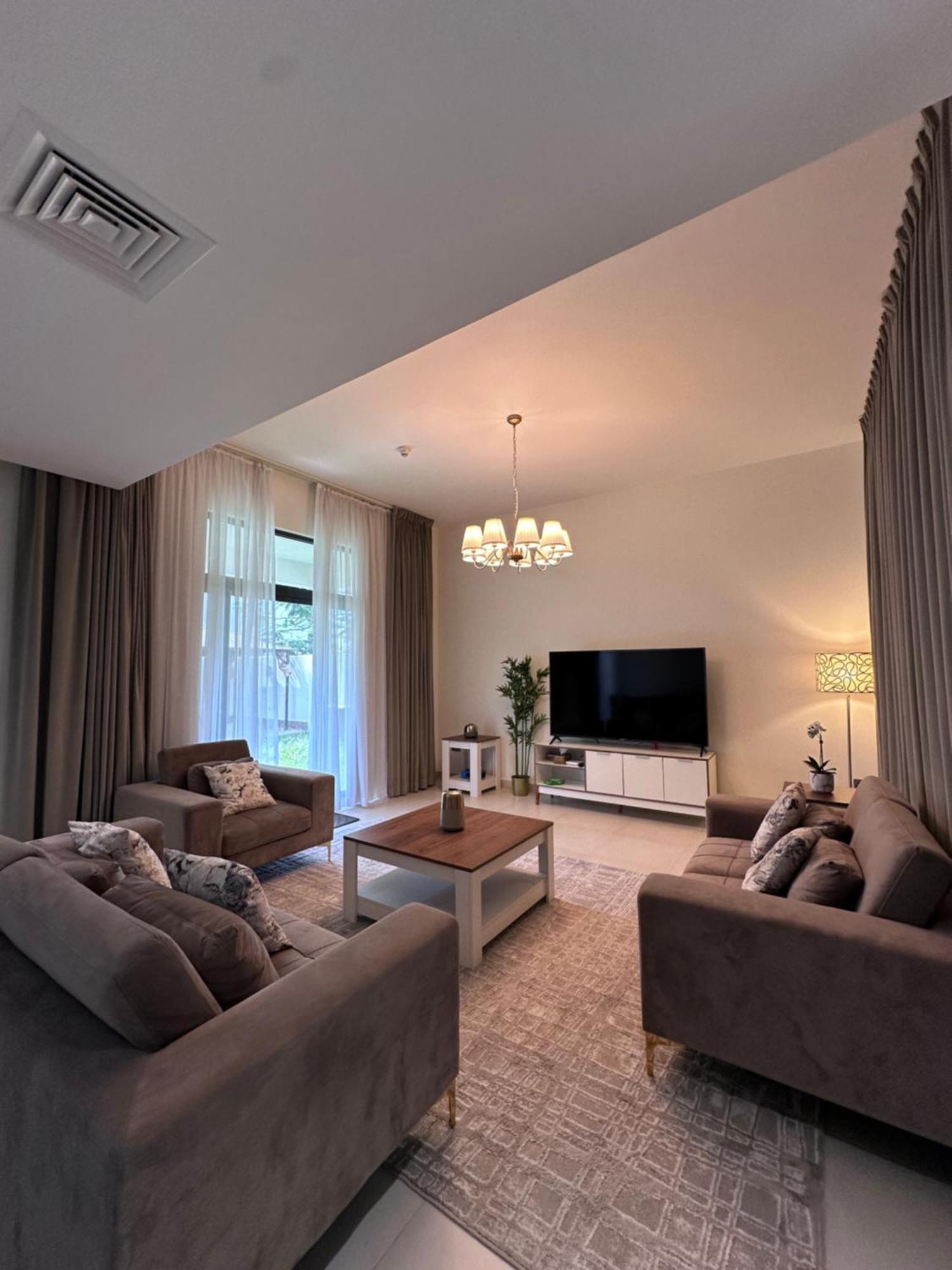 Villa In Yas Island , Abu Dhabi